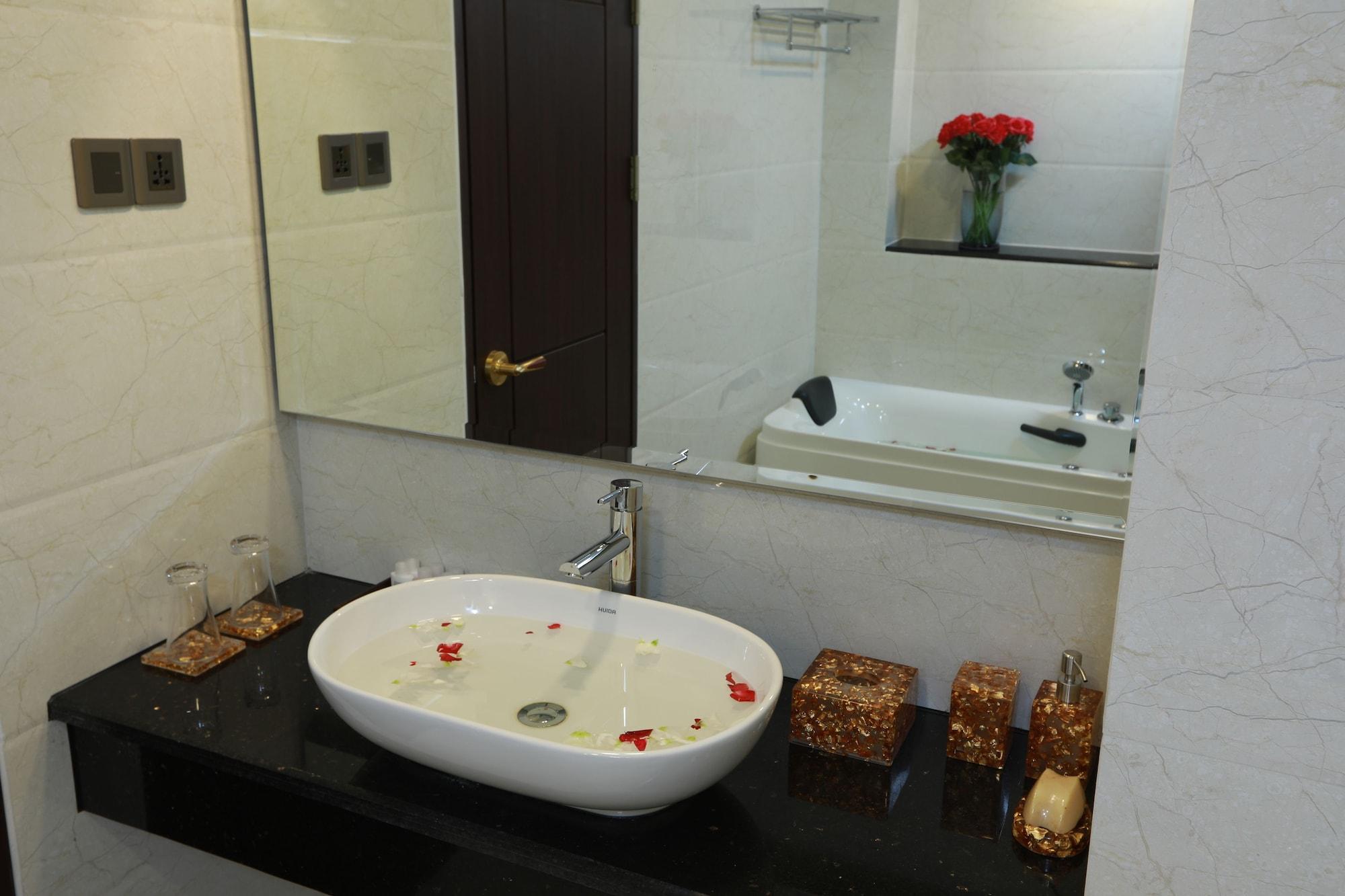 Rose Palace Hotel Yangon Exterior photo
