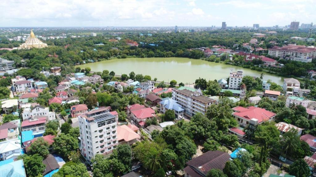 Rose Palace Hotel Yangon Exterior photo